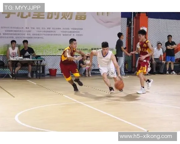 哈特在阿布扎比分享篮球魅力感受团结与激情的力量