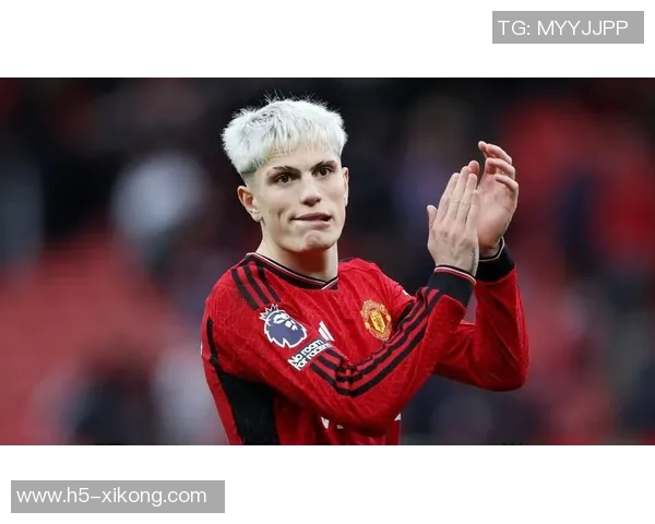 梅努对出场时间不满或将在冬窗寻求外租离开曼联 梅努对出场时间不满或将在冬窗寻求外租离开曼联