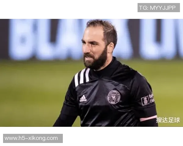 贝克汉姆深情致敬阿尔巴感谢你为迈阿密的贡献与陪伴