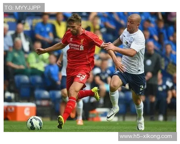 34岁前锋博里尼正式加盟英乙索尔福德城曾效力于利物浦和米兰等豪门