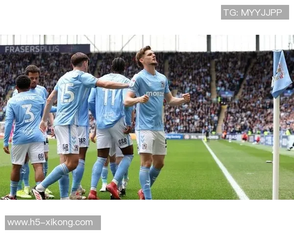 英媒报道班福德与兰帕德重聚考文垂训练昔日切尔西队友再续情谊 英媒报道班福德与兰帕德重聚考文垂训练昔日切尔西队友再续情谊