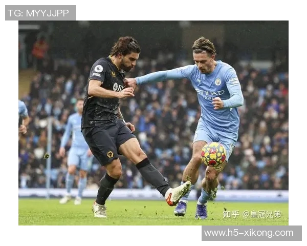 多家英超德甲球队争夺20岁奥格斯堡中场新星科穆尔