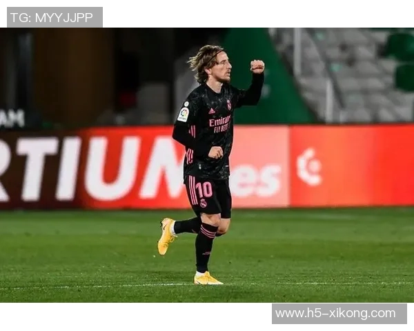 莫德里奇赛季传球成功368次领跑意甲40岁依旧闪耀球场