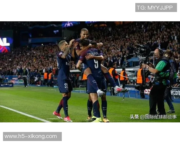 皇萨仁巴黎等队争抢16岁中场艾希霍恩赫塔要价2000万欧元 皇萨仁巴黎等队争抢16岁中场艾希霍恩赫塔要价2000万欧元