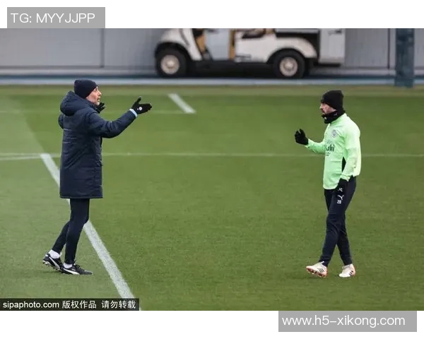 曼城推出马年特别球衣设计米色主调融入中国水墨艺术元素 曼城推出马年特别球衣设计米色主调融入中国水墨艺术元素