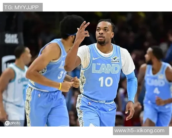 肯扬马丁称米切尔将入名人堂但未能提升队友表现